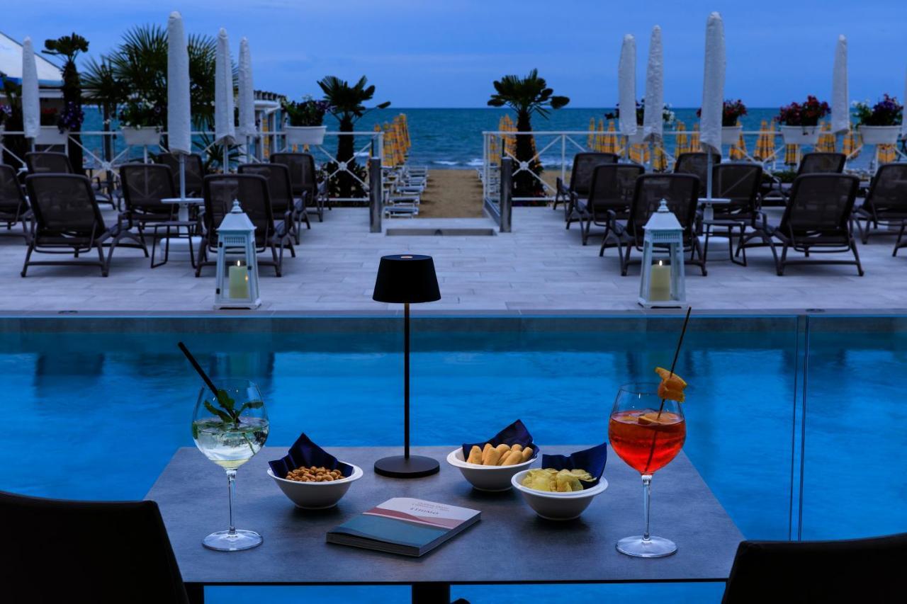 Hotel Cavalieri Palace & Suites Lido di Jesolo Exterior photo