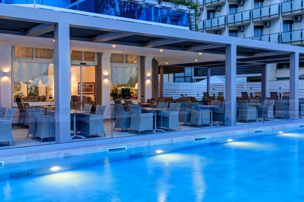 Hotel Cavalieri Palace & Suites Lido di Jesolo Exterior photo